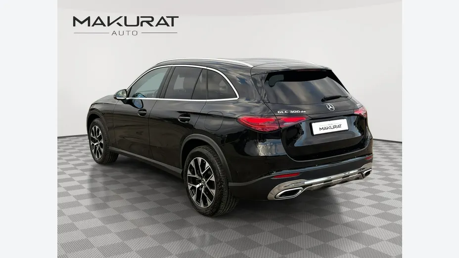 MERCEDES-BENZ GLC -