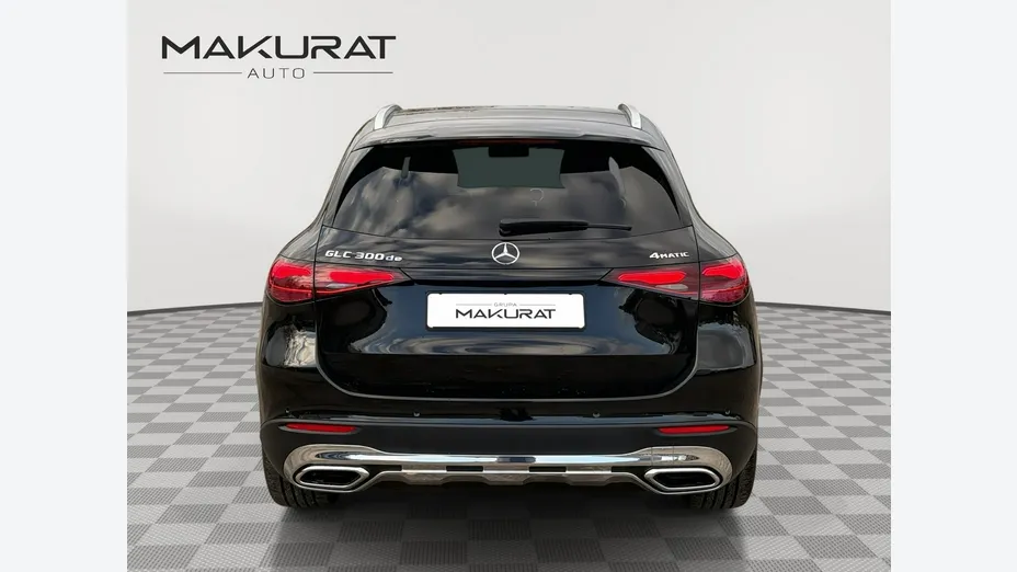 MERCEDES-BENZ GLC -