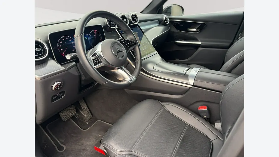 MERCEDES-BENZ GLC -