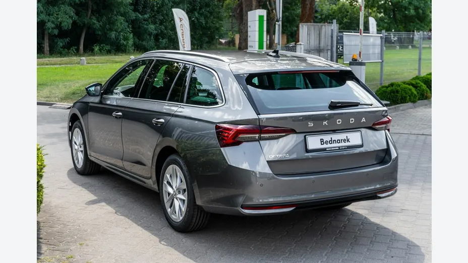 SKODA Octavia -