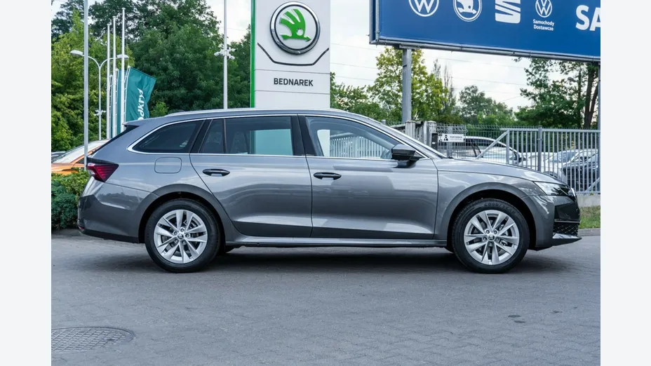 SKODA Octavia -