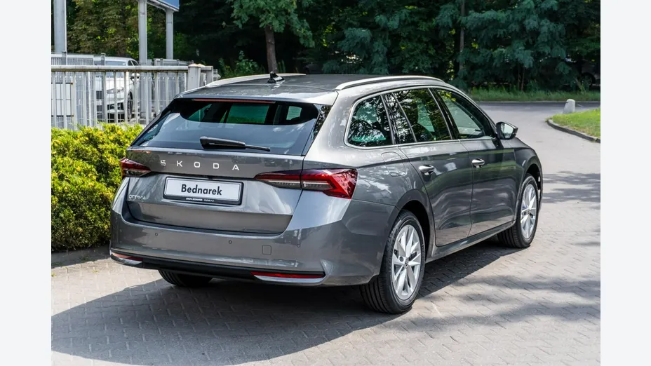 SKODA Octavia -