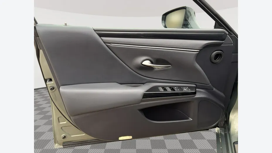 LEXUS ES -