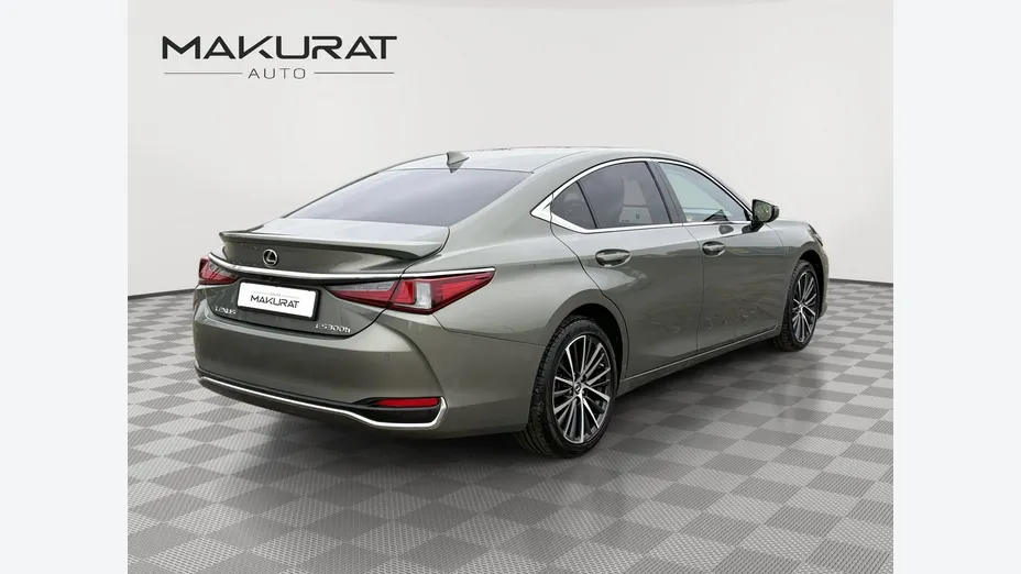 LEXUS ES -