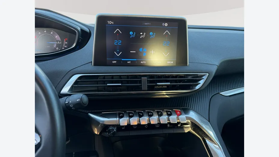 PEUGEOT 3008 -