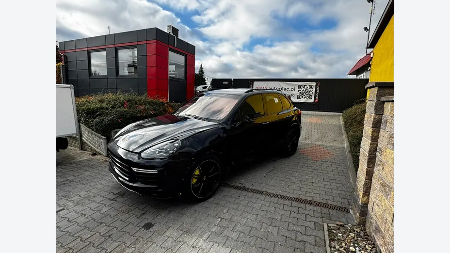 PORSCHE Cayenne -