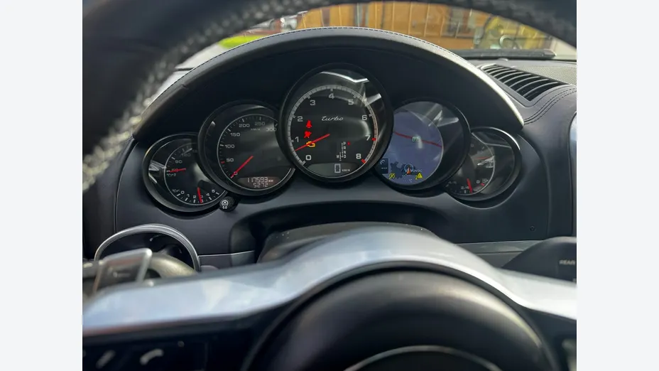 PORSCHE Cayenne -