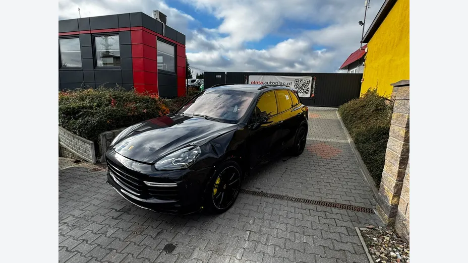 PORSCHE Cayenne -
