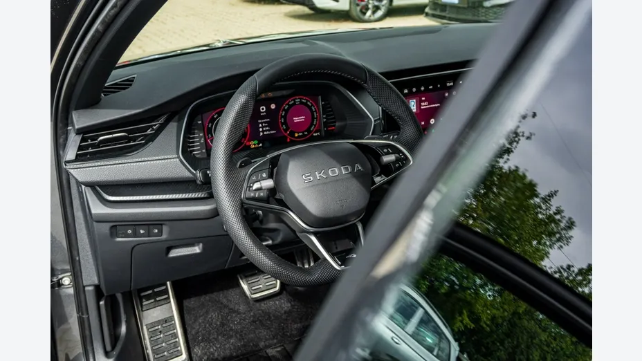 SKODA Octavia -