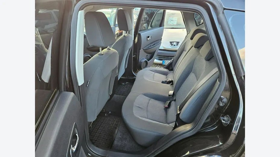 NISSAN Qashqai -