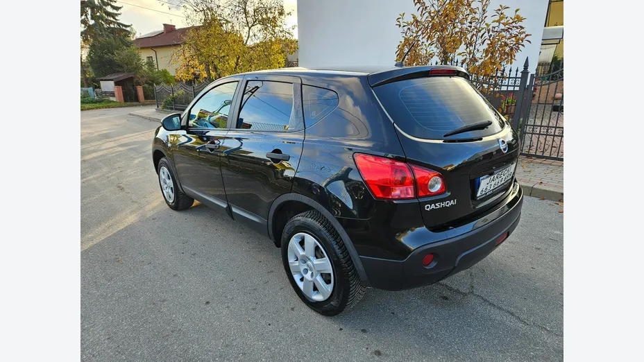 NISSAN Qashqai -