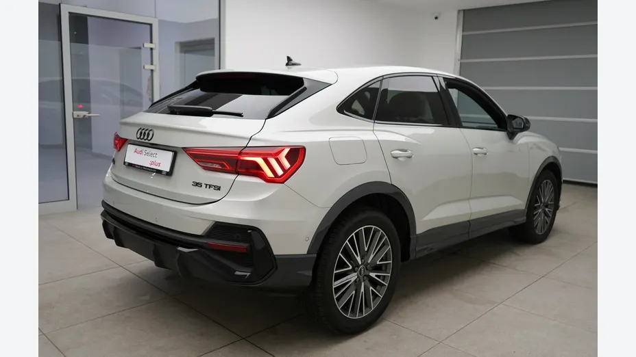 AUDI Q3 Sportback -