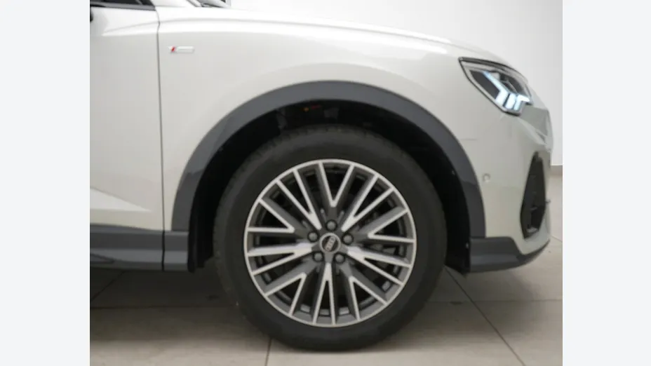 AUDI Q3 Sportback -