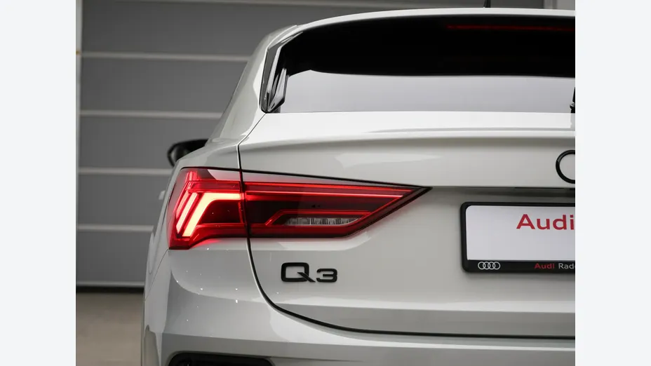 AUDI Q3 Sportback -