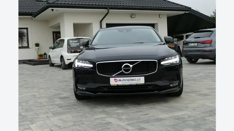 VOLVO S90 -