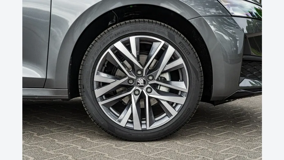 SKODA Octavia -