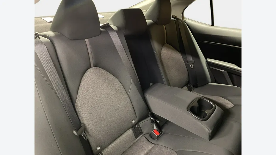 TOYOTA Camry -