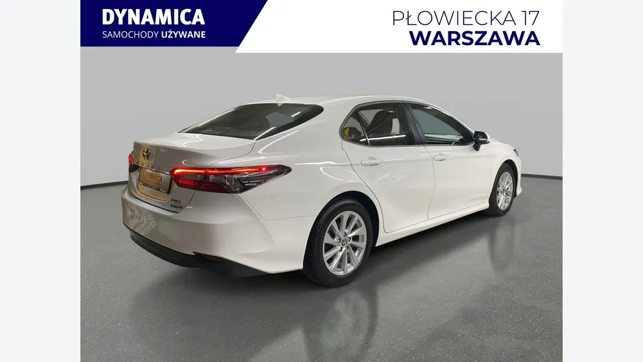 TOYOTA Camry -