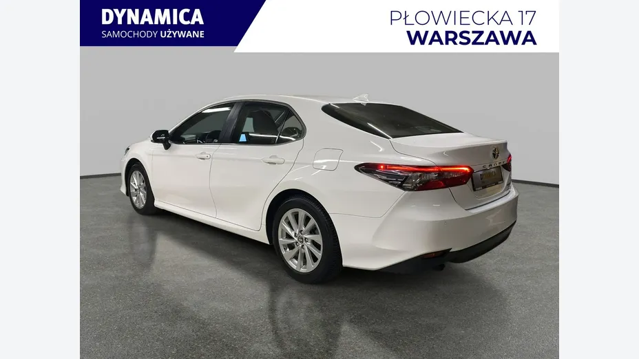 TOYOTA Camry -
