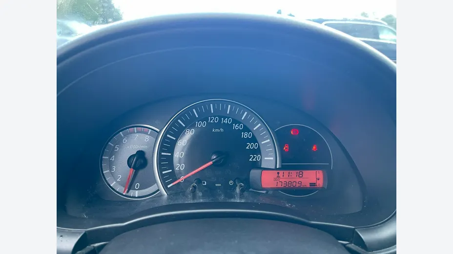 NISSAN Micra -