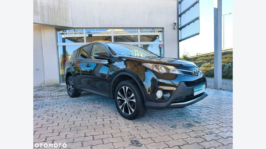 TOYOTA RAV4 -