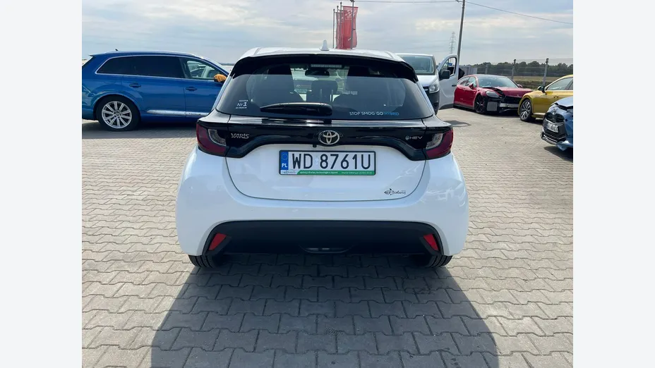 TOYOTA Yaris -