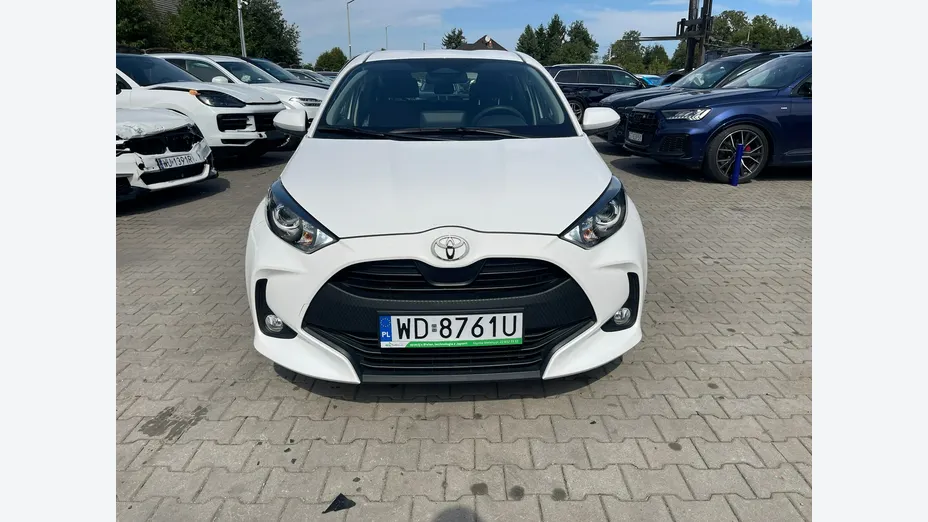 TOYOTA Yaris -
