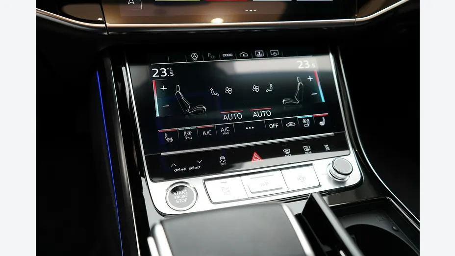 AUDI A8 -