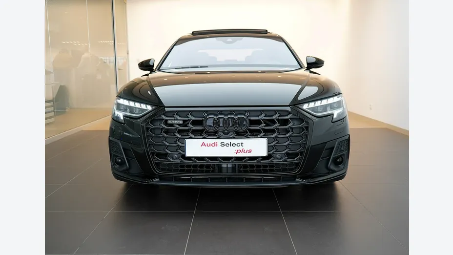 AUDI A8 -
