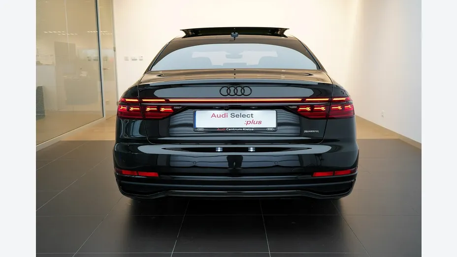 AUDI A8 -