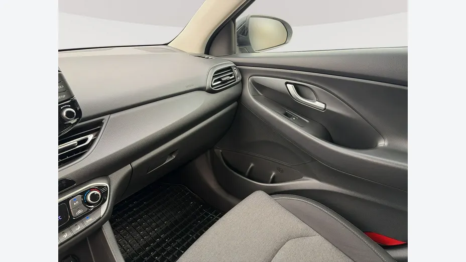 HYUNDAI i30 -