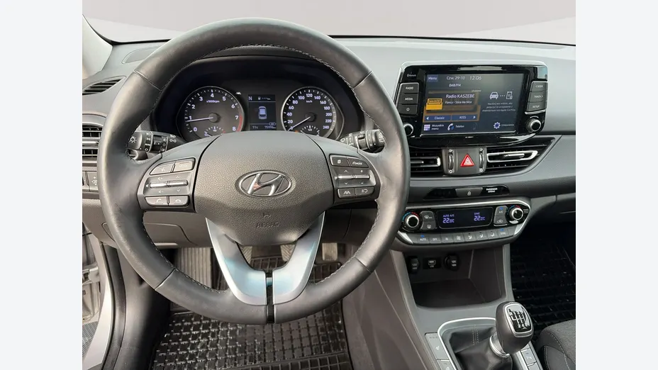 HYUNDAI i30 -