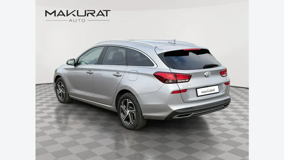 HYUNDAI i30 -
