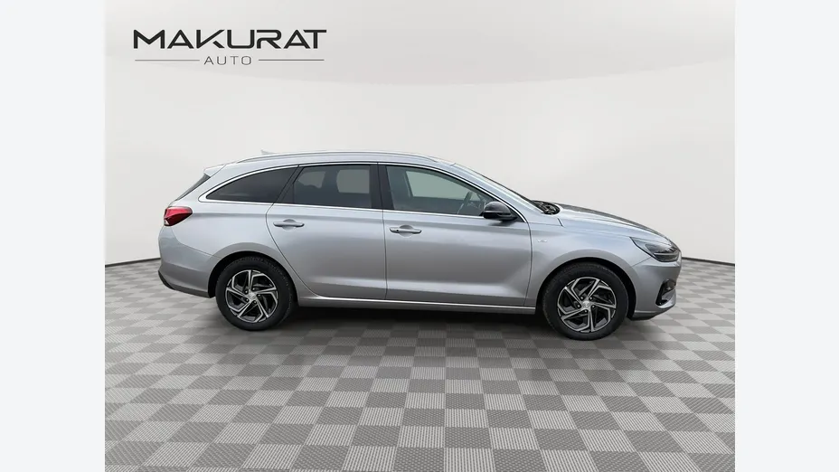 HYUNDAI i30 -