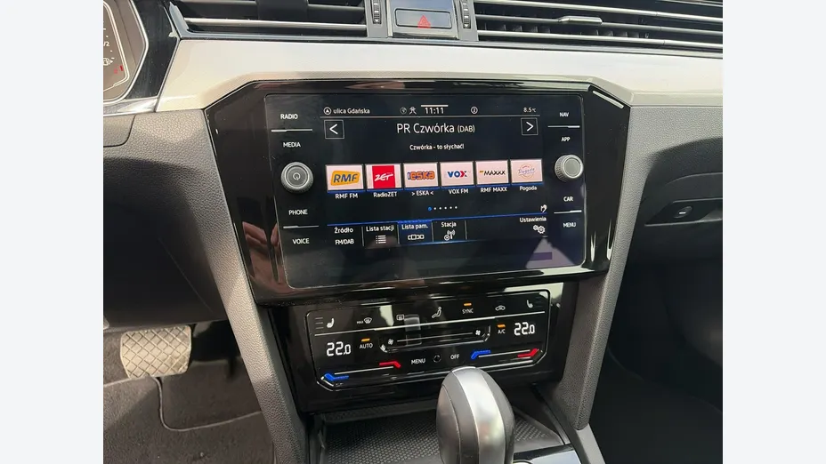 VOLKSWAGEN Passat -