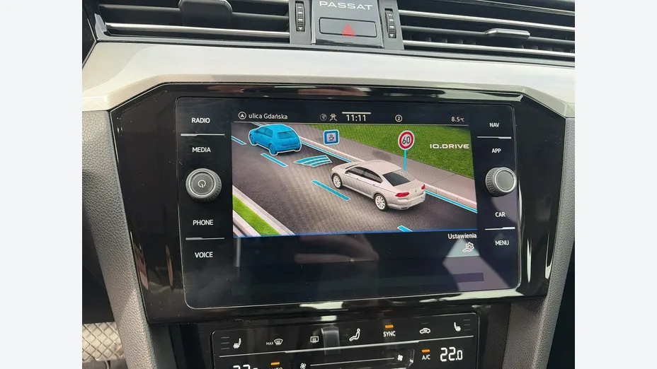 VOLKSWAGEN Passat -
