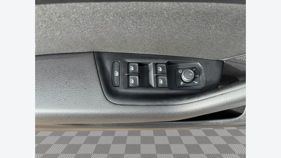 VOLKSWAGEN Passat -
