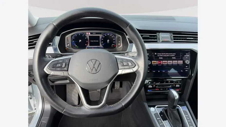 VOLKSWAGEN Passat -