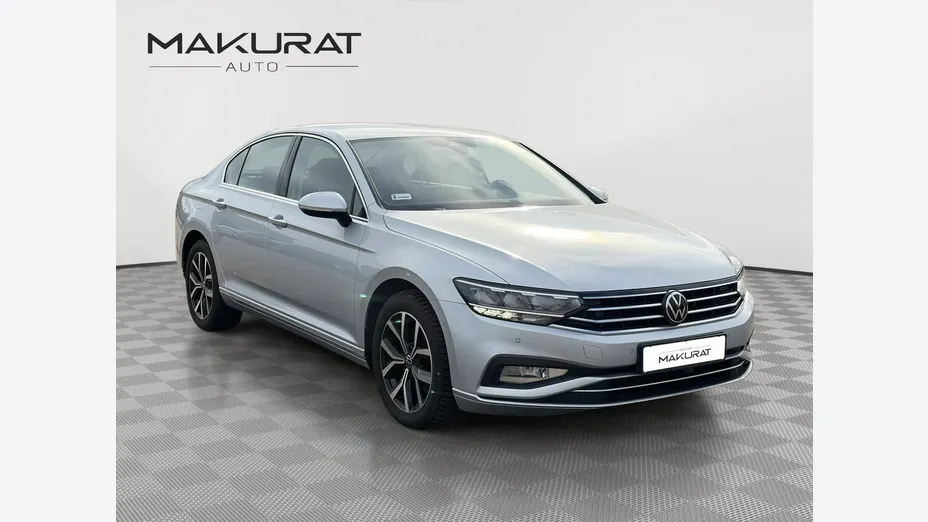 VOLKSWAGEN Passat -