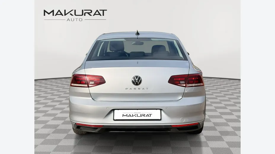 VOLKSWAGEN Passat -