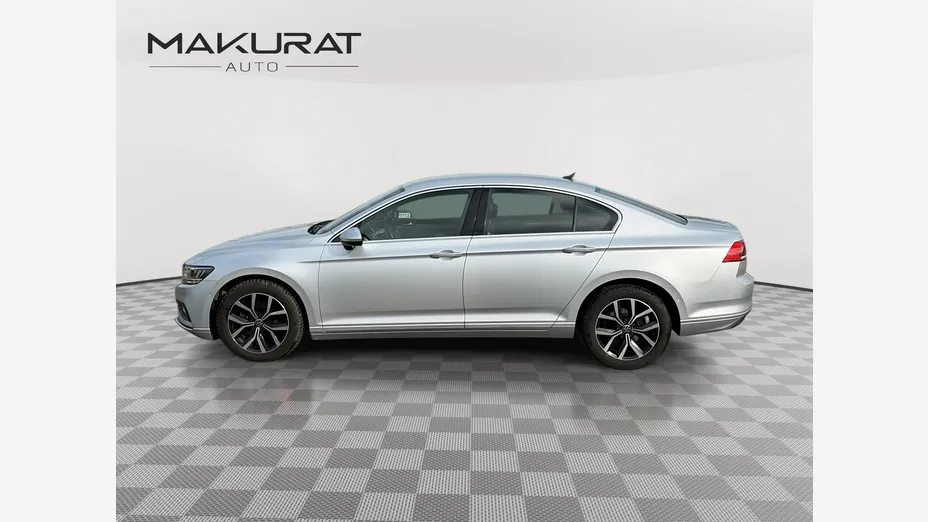 VOLKSWAGEN Passat -