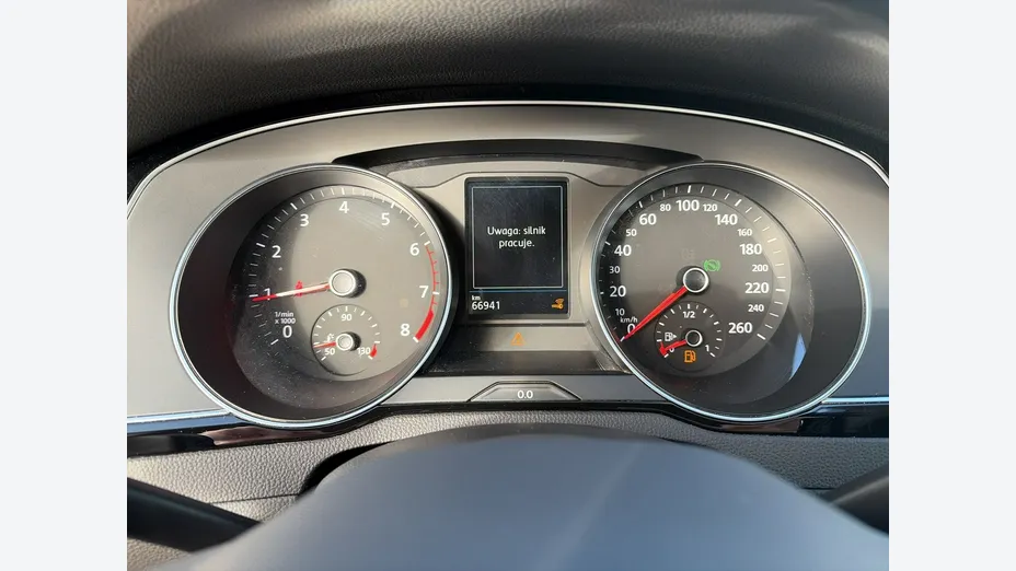 VOLKSWAGEN Passat -