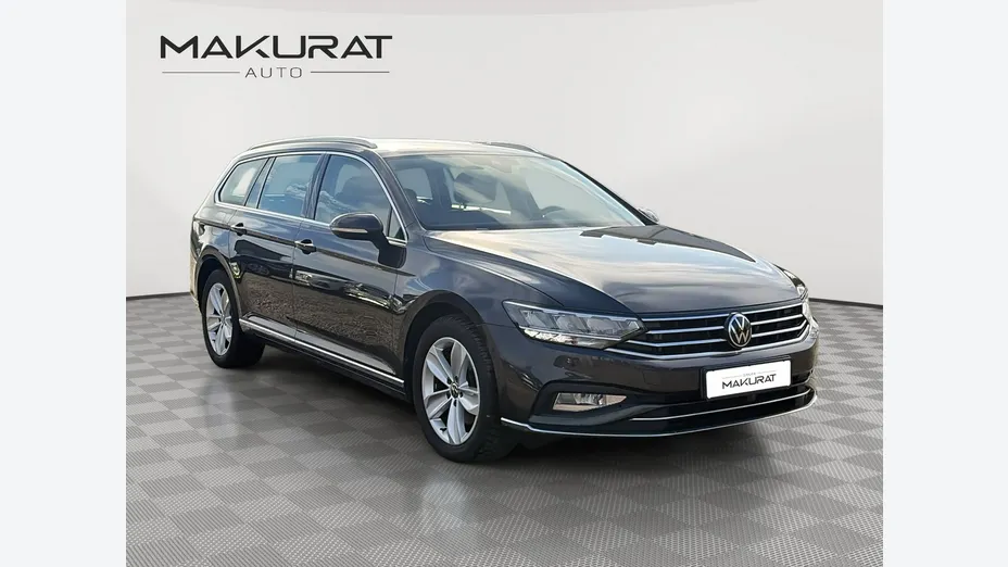 VOLKSWAGEN Passat -
