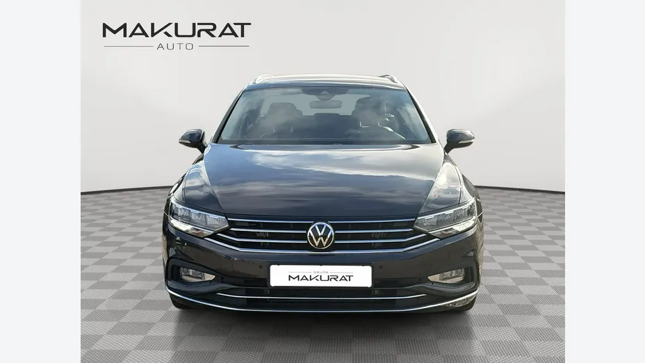 VOLKSWAGEN Passat -
