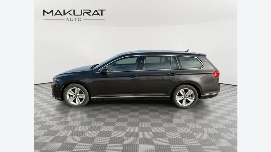 VOLKSWAGEN Passat -