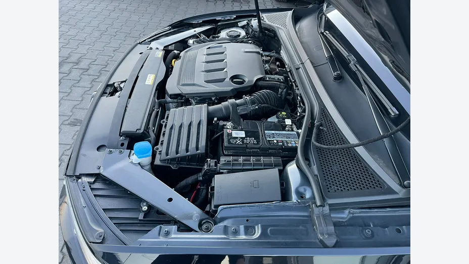 VOLKSWAGEN Passat -