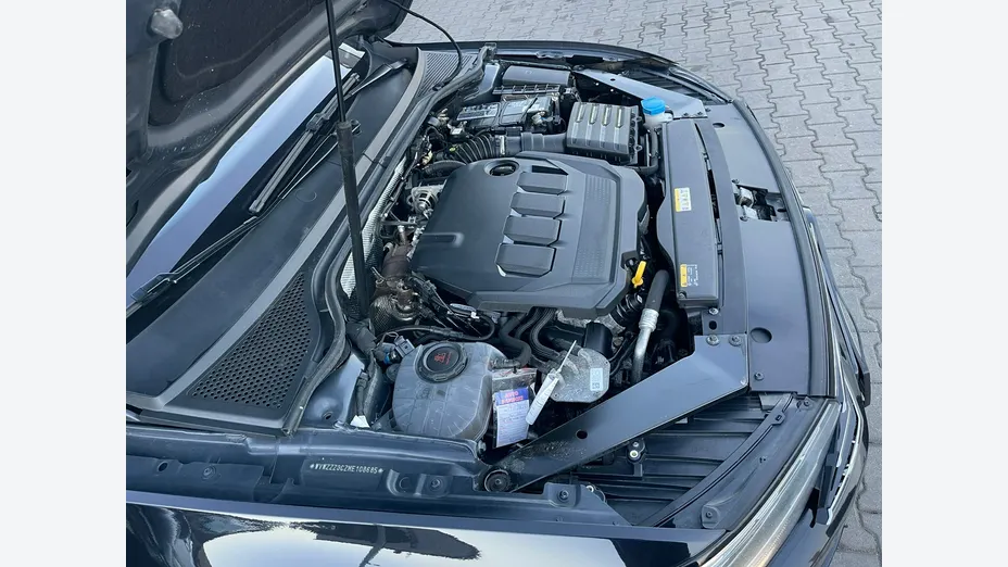 VOLKSWAGEN Passat -