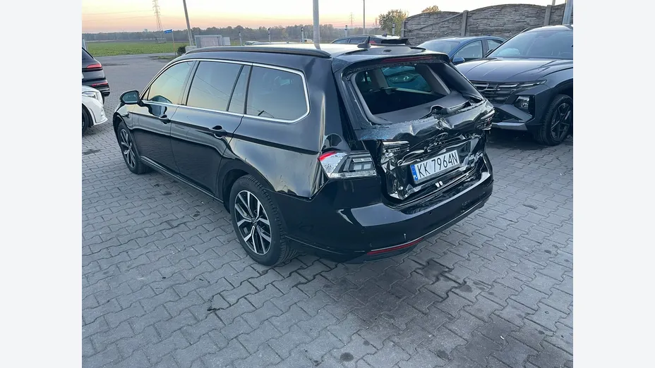 VOLKSWAGEN Passat -
