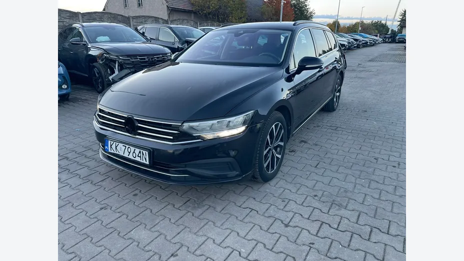 VOLKSWAGEN Passat -