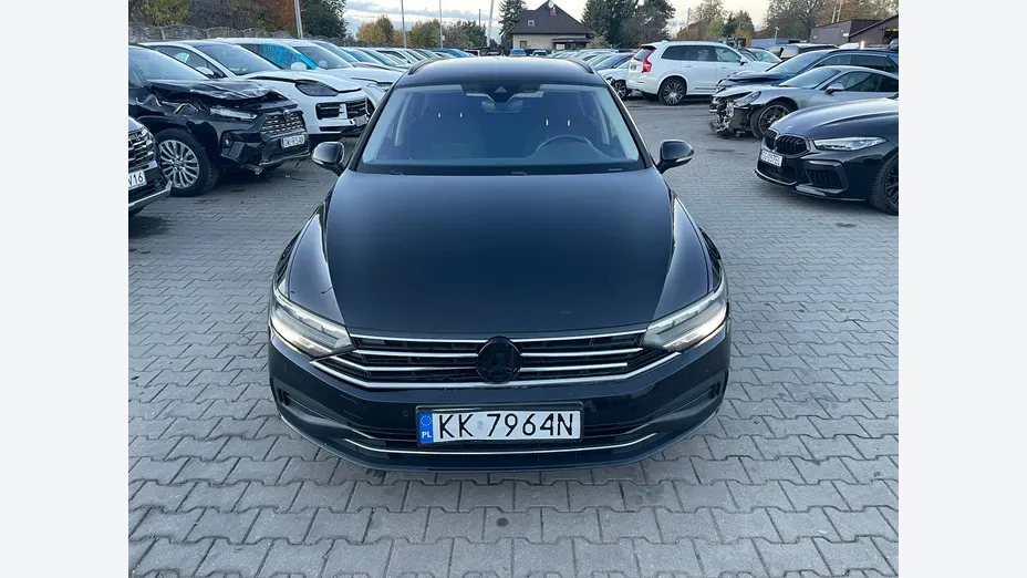 VOLKSWAGEN Passat -